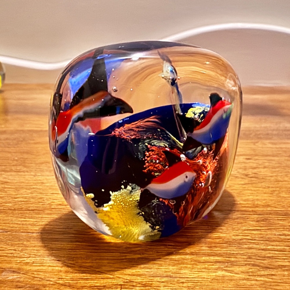 5. Vintage (1960) Art Glass Fish Aquarium - Picture 3 of 3